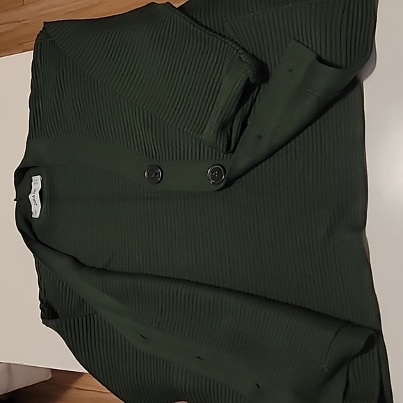 Zara forest green oversized open front sweater. - Picture 7 of 8